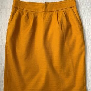 •Banana republic pencil skirt•